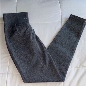 NVGTN SCRUNCH Gray Seamless leggings